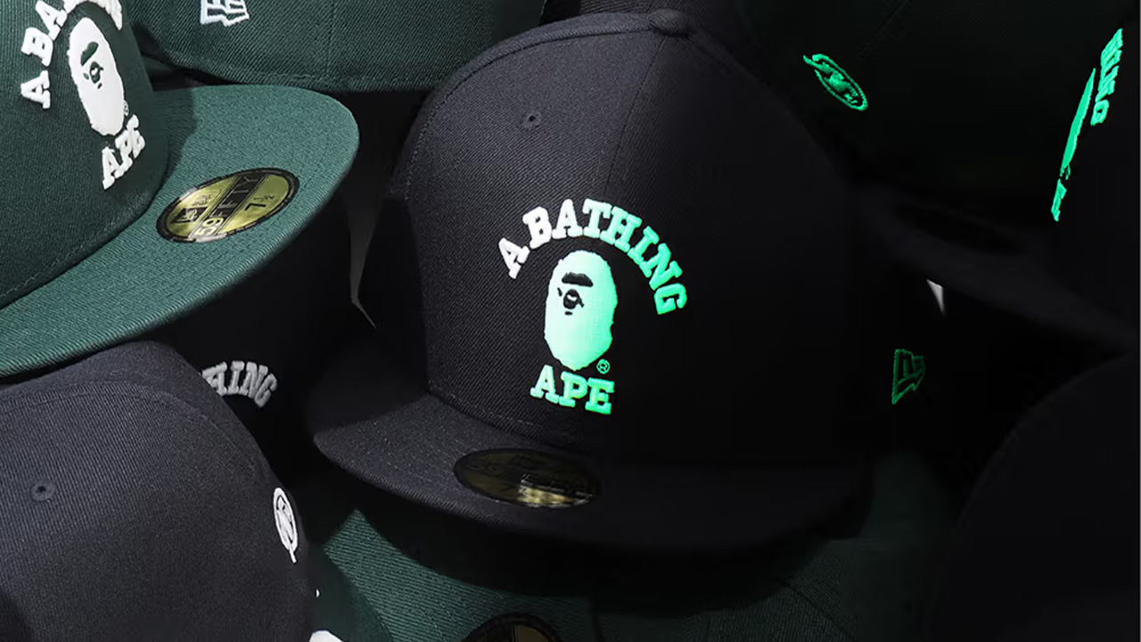 BAPE dan New Era Hadirkan Kapsul SS26 dengan Efek Glow in the Dark