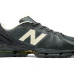Stone Island x New Balance 1890 “Deep Forest” Hadirkan Sentuhan Teknis Bernuansa Sepak Bola Modern